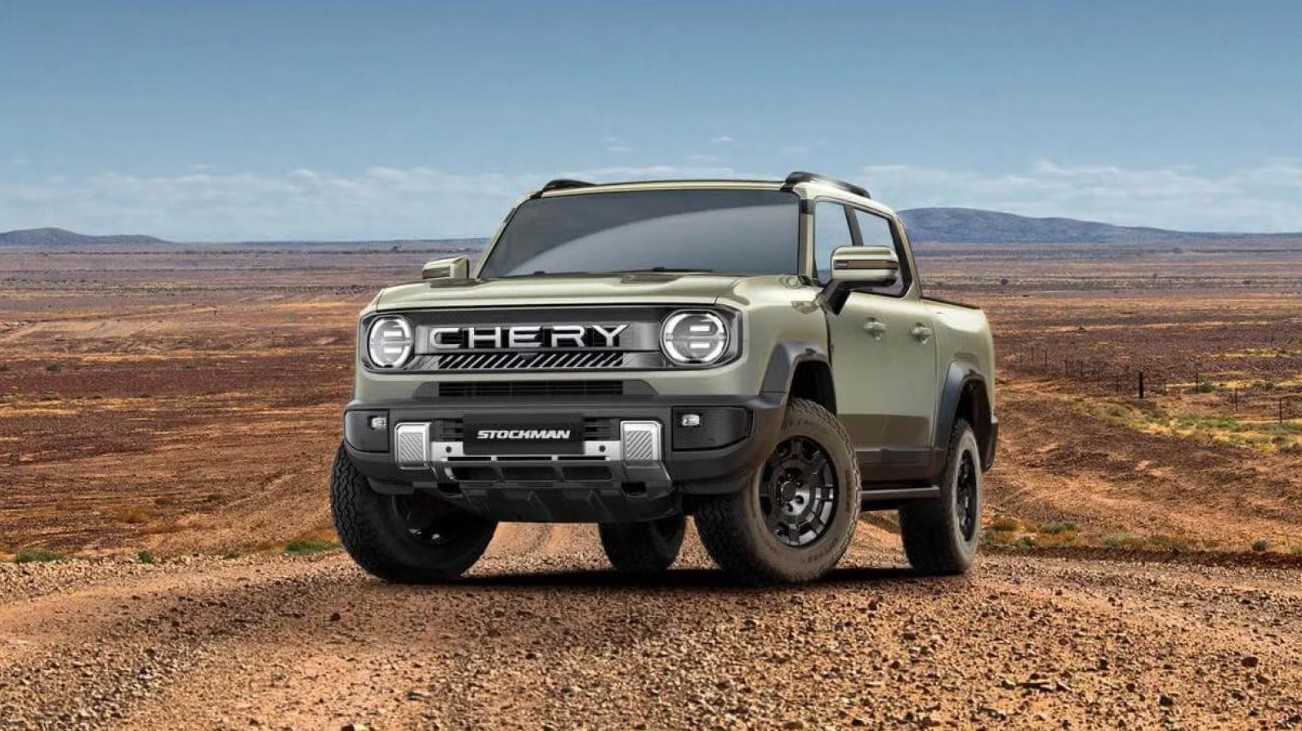 Chery Stockman กระบะสีเขียวอ่อนจอดบนพื้นที่ทะเลทรายในออสเตรเลีย